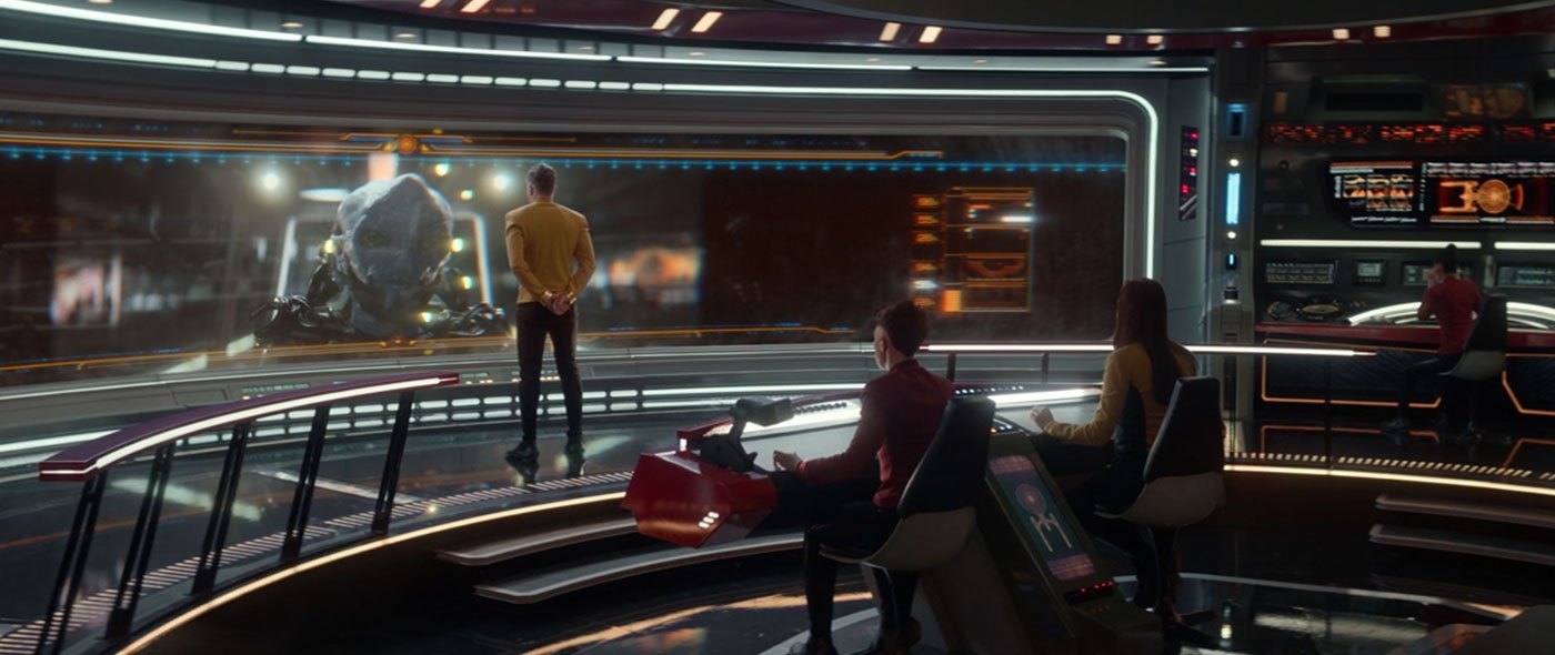 Pike talking to Shepherd